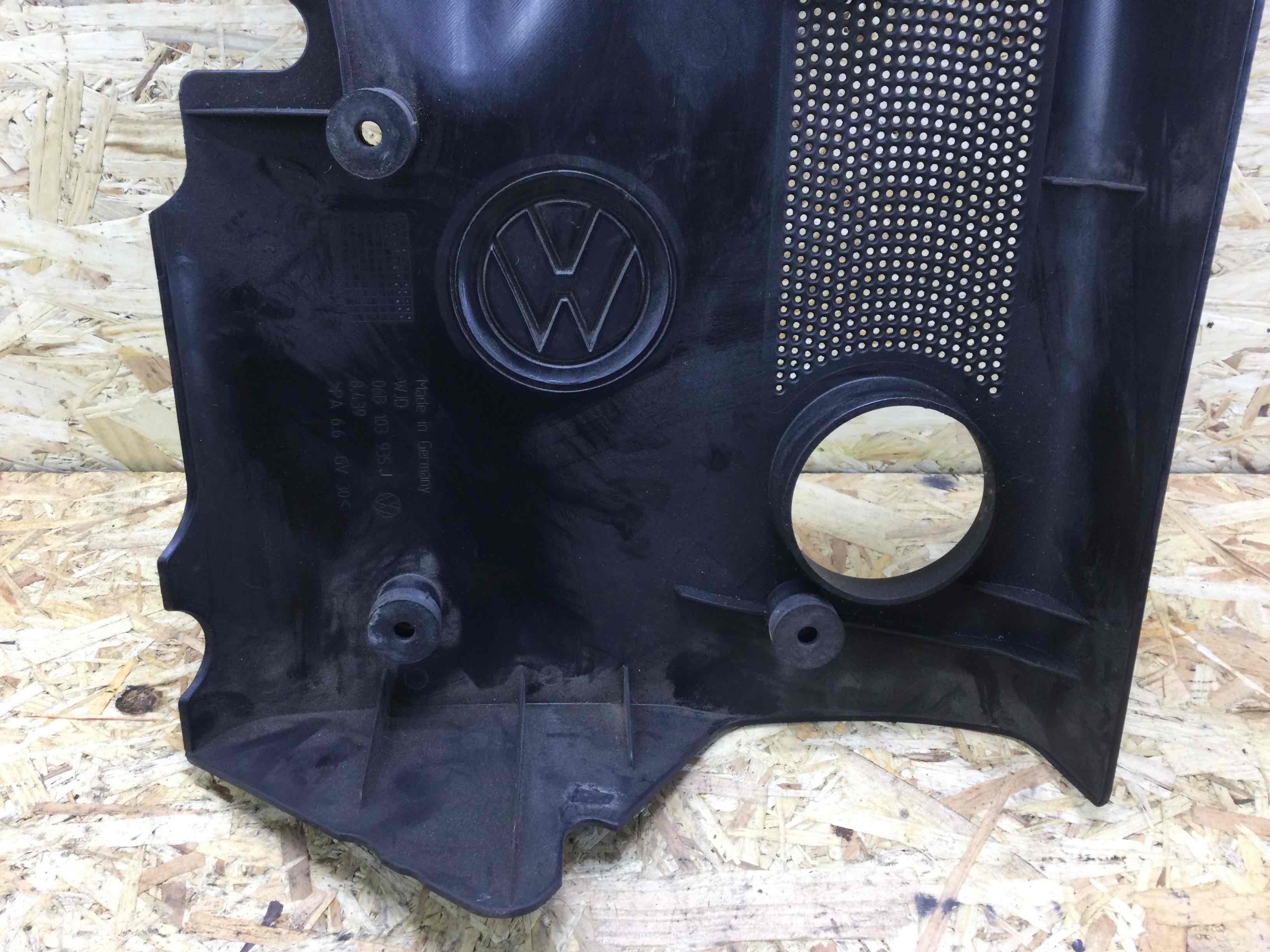 Накладка декоративная двигателя Volkswagen Passat 5 купить в Беларуси