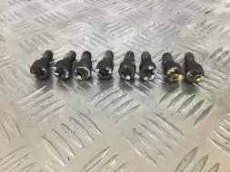 Болт маховика