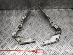 Петля капота