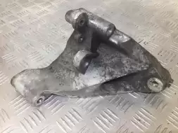 Кронштейн двигателя
