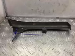 Накладка под фонарь левый