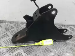 Кронштейн двигателя