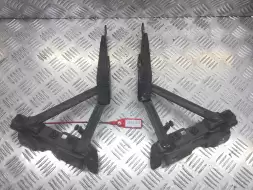 Петля капота