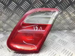 Фонарь крышки багажника правый