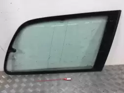 Стекло кузовное боковое правое