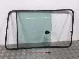 Стекло кузовное боковое правое