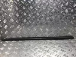 Молдинг стекла двери задней левой наружный