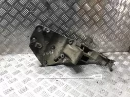 Кронштейн генератора