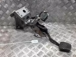 Педаль тормоза