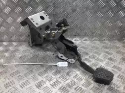 Педаль тормоза