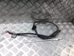 Клемма аккумулятора плюс