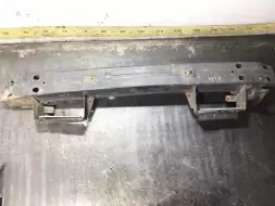 Усилитель бампера переднего