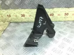 Замок капота