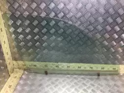 Стекло двери передней правой