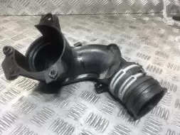 Патрубок воздушного фильтра