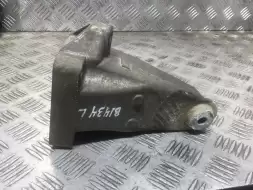 Кронштейн двигателя