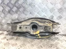 Рычаг задний правый