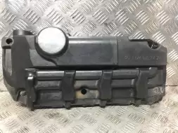 Декоративная крышка двигателя