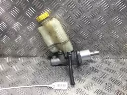 Цилиндр тормозной главный