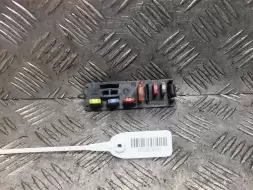 Крышка блока предохранителей