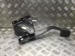 Педаль тормоза