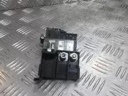 Клемма аккумулятора плюс