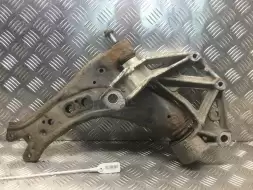 Рычаг передний левый