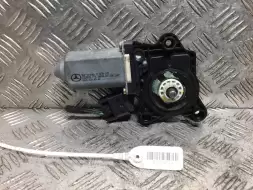 Моторчик стеклоподъемника передний левый