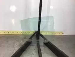 Стекло двери задней правой