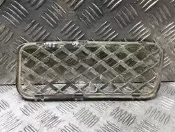 Заглушка (решетка) в бампер передний