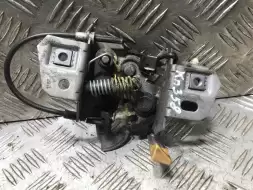 Замок капота