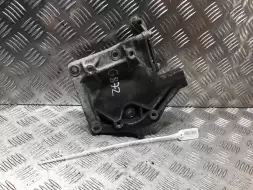 Кронштейн двигателя