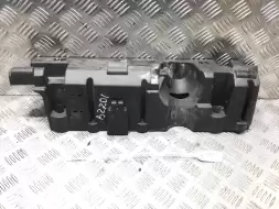 Декоративная крышка двигателя