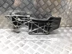 Кронштейн двигателя