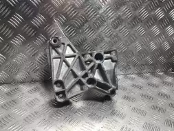 Кронштейн генератора