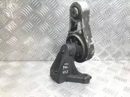 Кронштейн двигателя