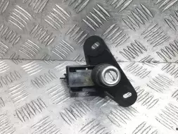 Кнопка открытия багажника