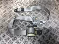 Ремень безопасности