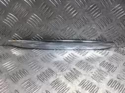 Молдинг капота