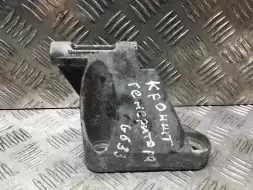 Кронштейн генератора