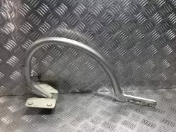 Петля крышки багажника