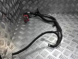 Плюсовой провод аккумулятора