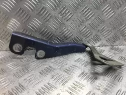 Петля капота левая