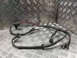 Плюсовой провод аккумулятора