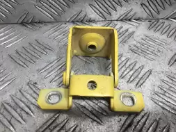 Петля крышки багажника