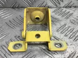 Петля крышки багажника