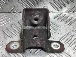 Петля крышки багажника