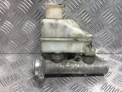 Цилиндр тормозной главный