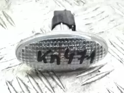 Повторитель передний левый