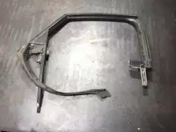 Рамка двери задней правой